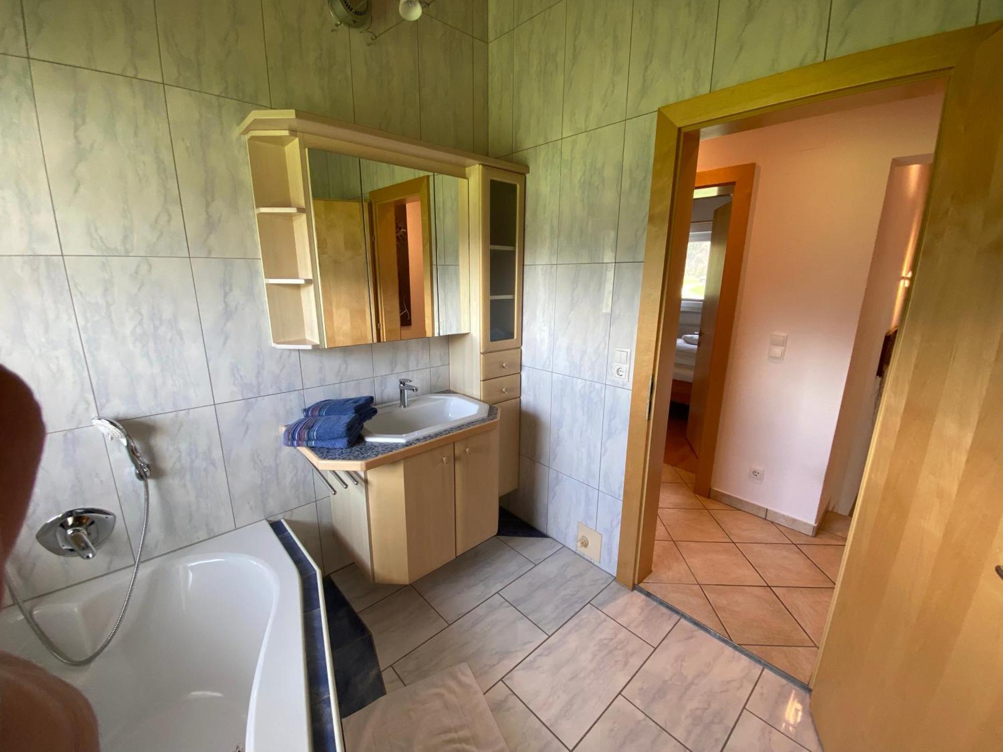 Ferienwohnung Mark-Oehmen Имст Екстериор снимка